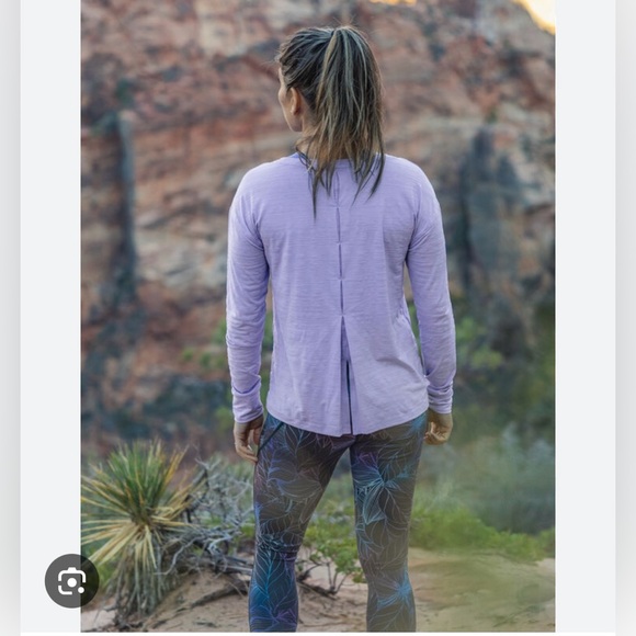 Title Nine Phoenix Pleat Back Long Sleeve Top - Picture 5 of 8